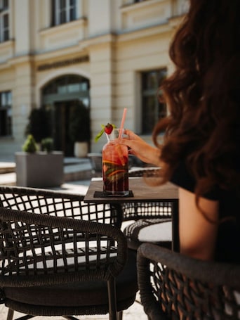 Terrace/patio. Anna Grand Hotel