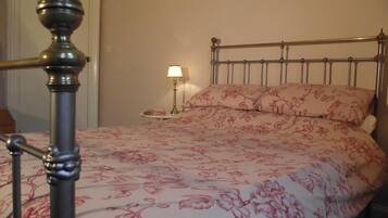 Free WiFi, bed sheets, alarm clocks