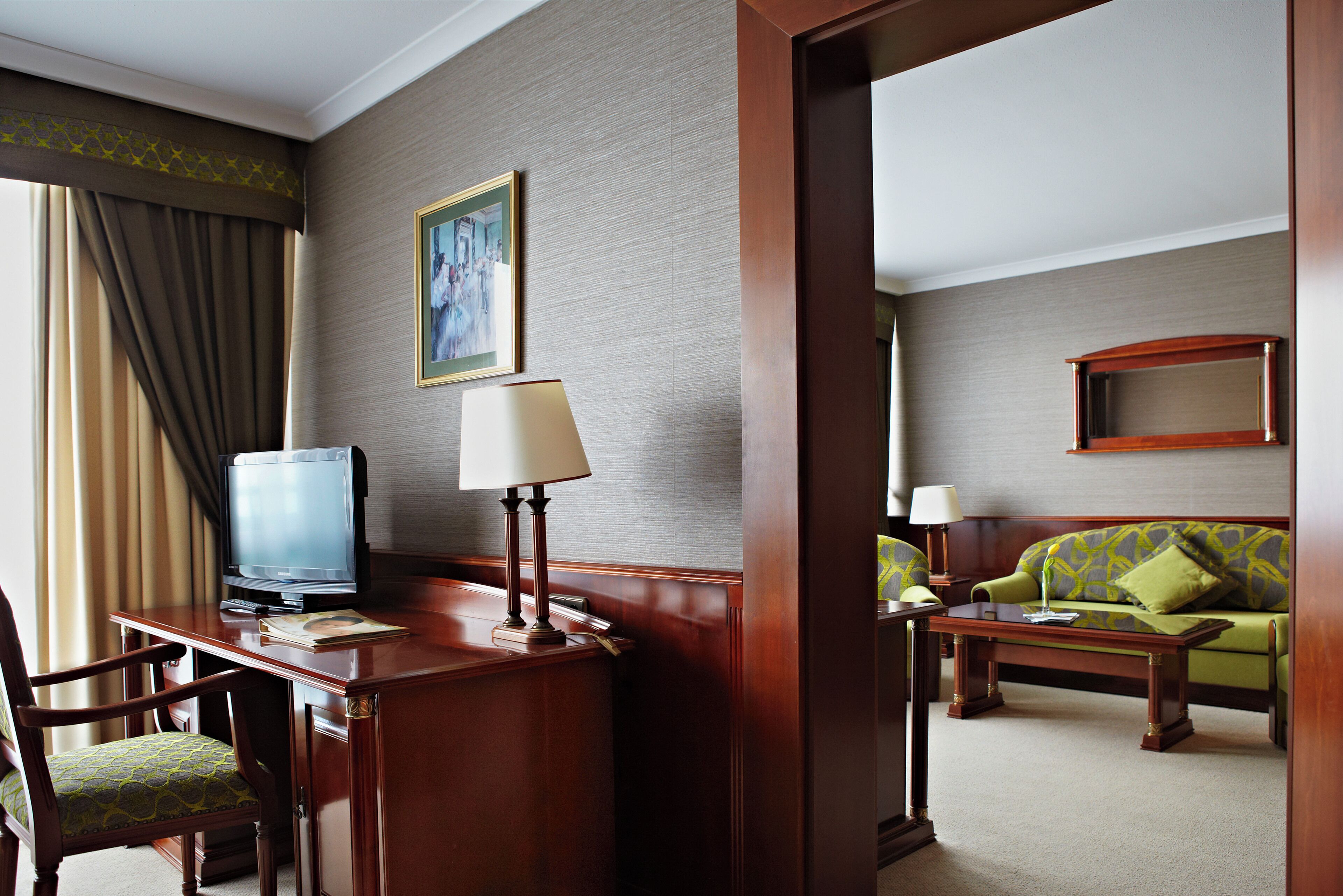 superior suite, balcony | 1 bedroom, hypo-allergenic bedding, minibar, in-room safe