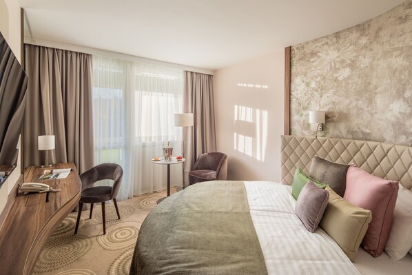 Premium Room, Balcony (Round bed) | 1 bedroom, hypo-allergenic bedding, minibar, in-room safe