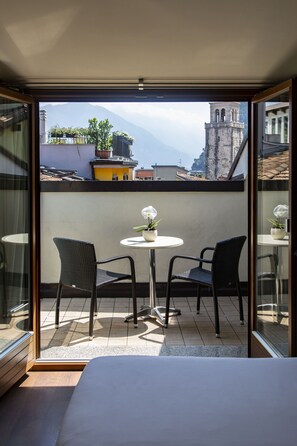 Habitación estándar con 1 cama doble o 2 individuales, balcón | Balcón