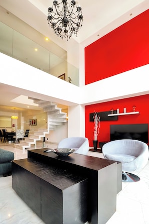 Living area - St Isidro Suites Corporate Housing SPA & Wellness Center (Mexico City)