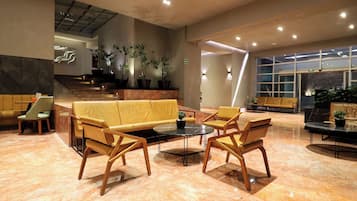 Der serveres morgenmad, frokost og aftensmad