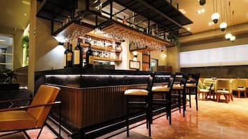 Breakfast, lunch and dinner served