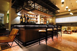 Breakfast, lunch and dinner served