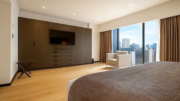 Premium bedding, down comforters, Select Comfort beds, in-room safe