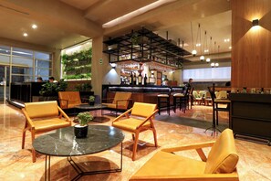 Petit déjeuner, déjeuner et dîner servis sur place