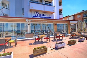 Outdoor dining - Jura Hotels Ada Beach Kusadasi (Kuşadası)