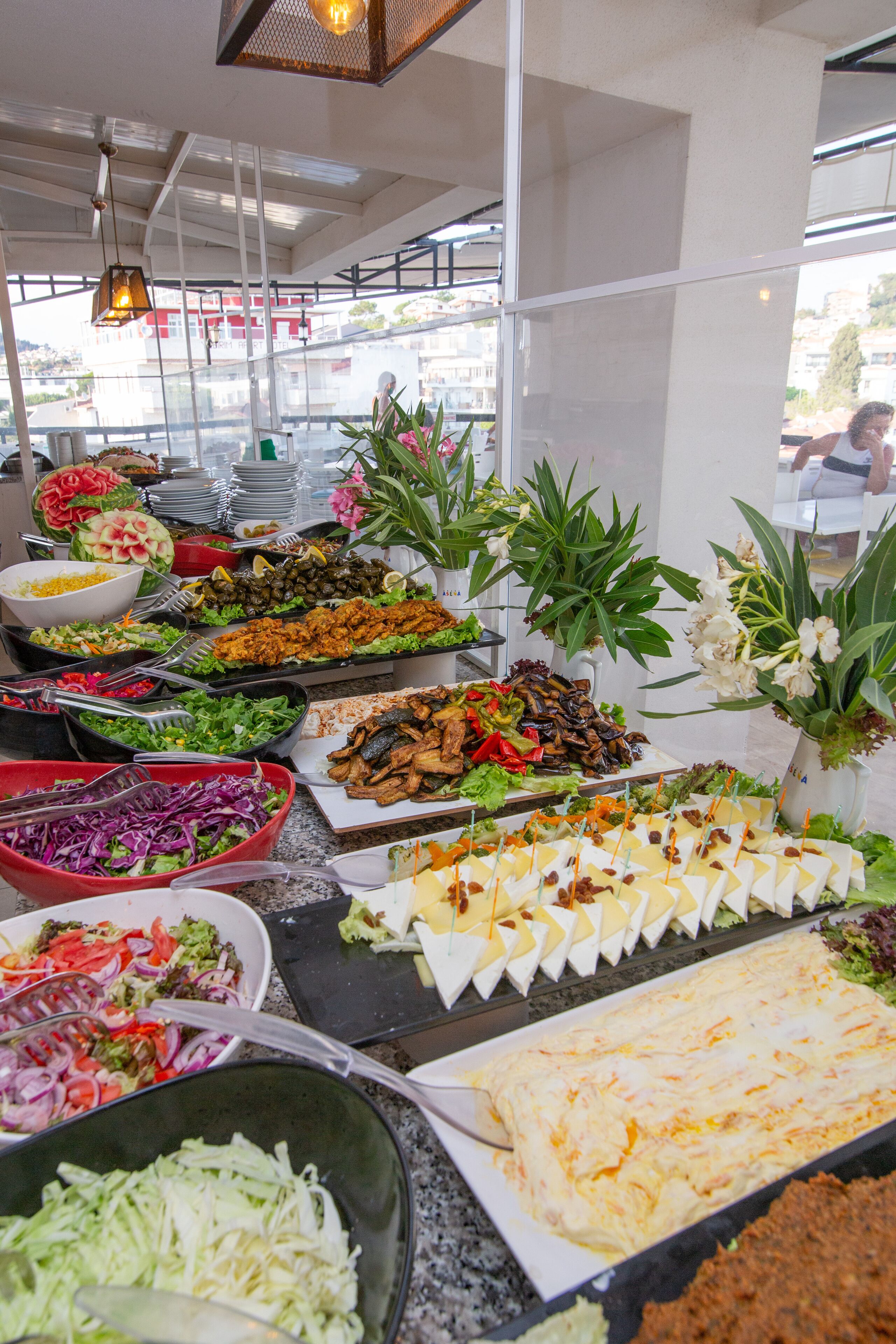 Café da manhã com buffet todos os dias (TRY 150 por pessoa) 