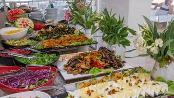 Café da manhã com buffet todos os dias (TRY 150 por pessoa)