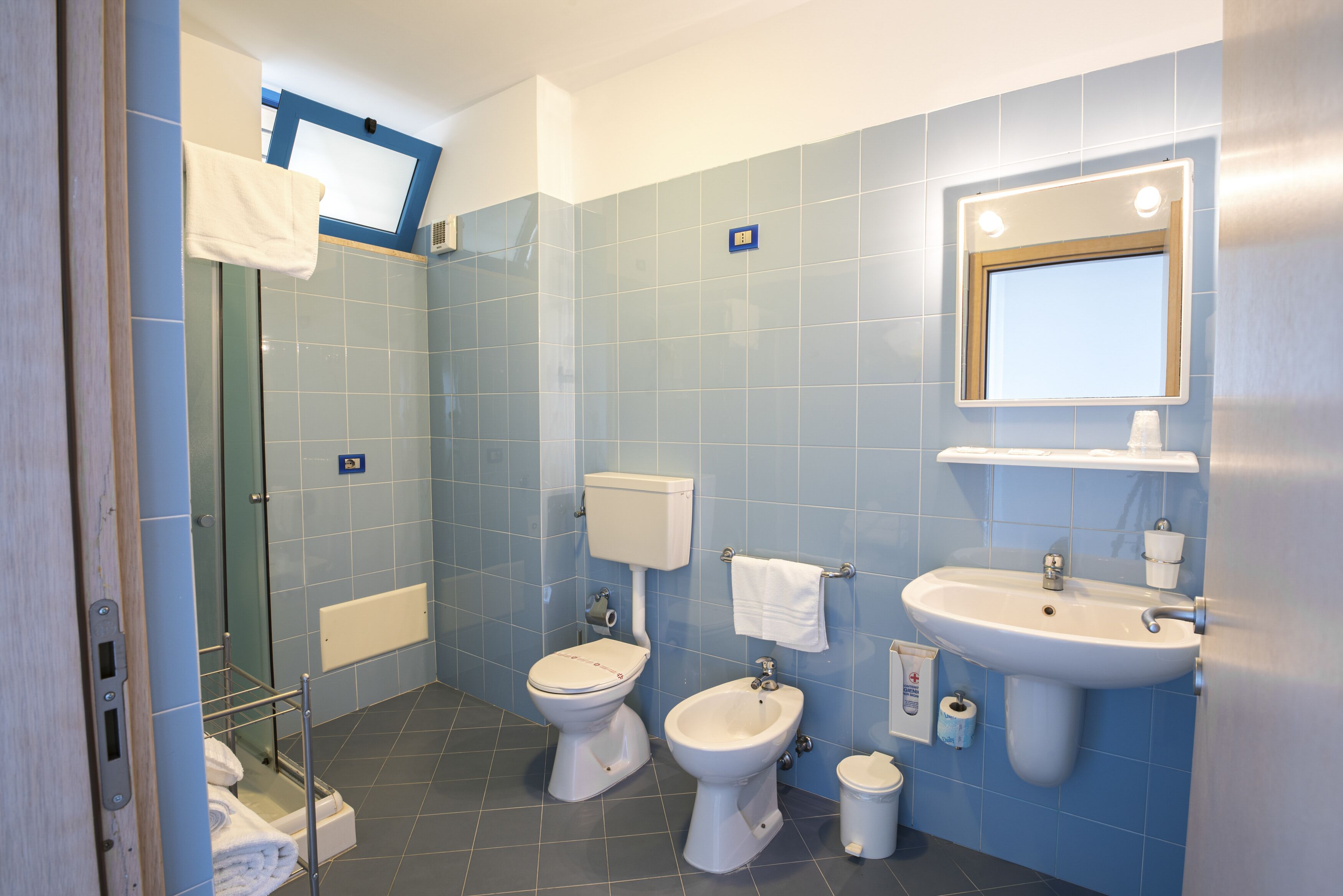 Shower, free toiletries, hair dryer, bathrobes