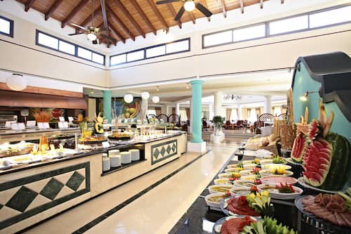 Petit déjeuner buffet compris tous les jours