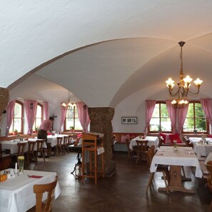 Breakfast, lunch, dinner served; German cuisine, al fresco dining 