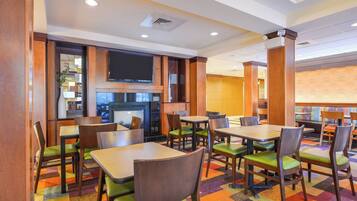 Petit déjeuner buffet compris tous les jours