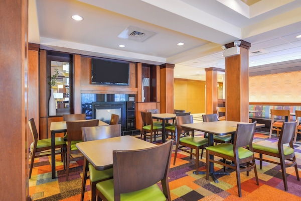 Buffet déjeuner gratuit tous les jours