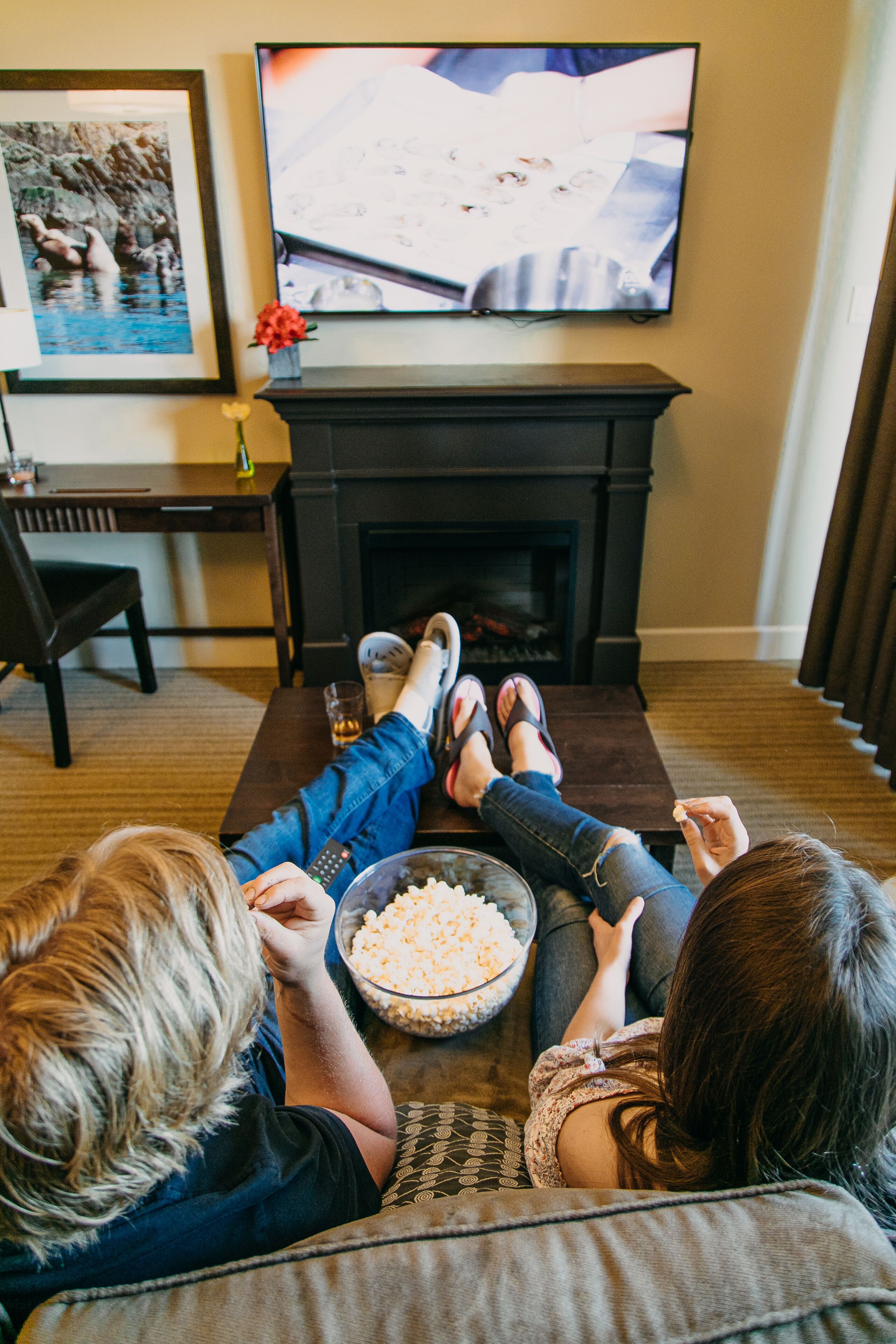 suite, 1 bedroom | hypo-allergenic bedding, in-room safe, desk, iron/ironing board