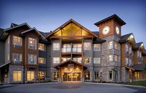 Property entrance - Old House Hotel (Courtenay)