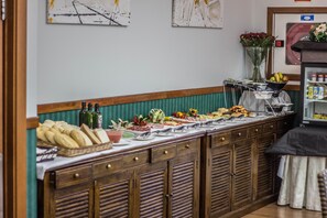 Daily buffet breakfast (EUR 8.5 per person) - Cortijo Chico Málaga Airport (Alhaurin de la Torre)