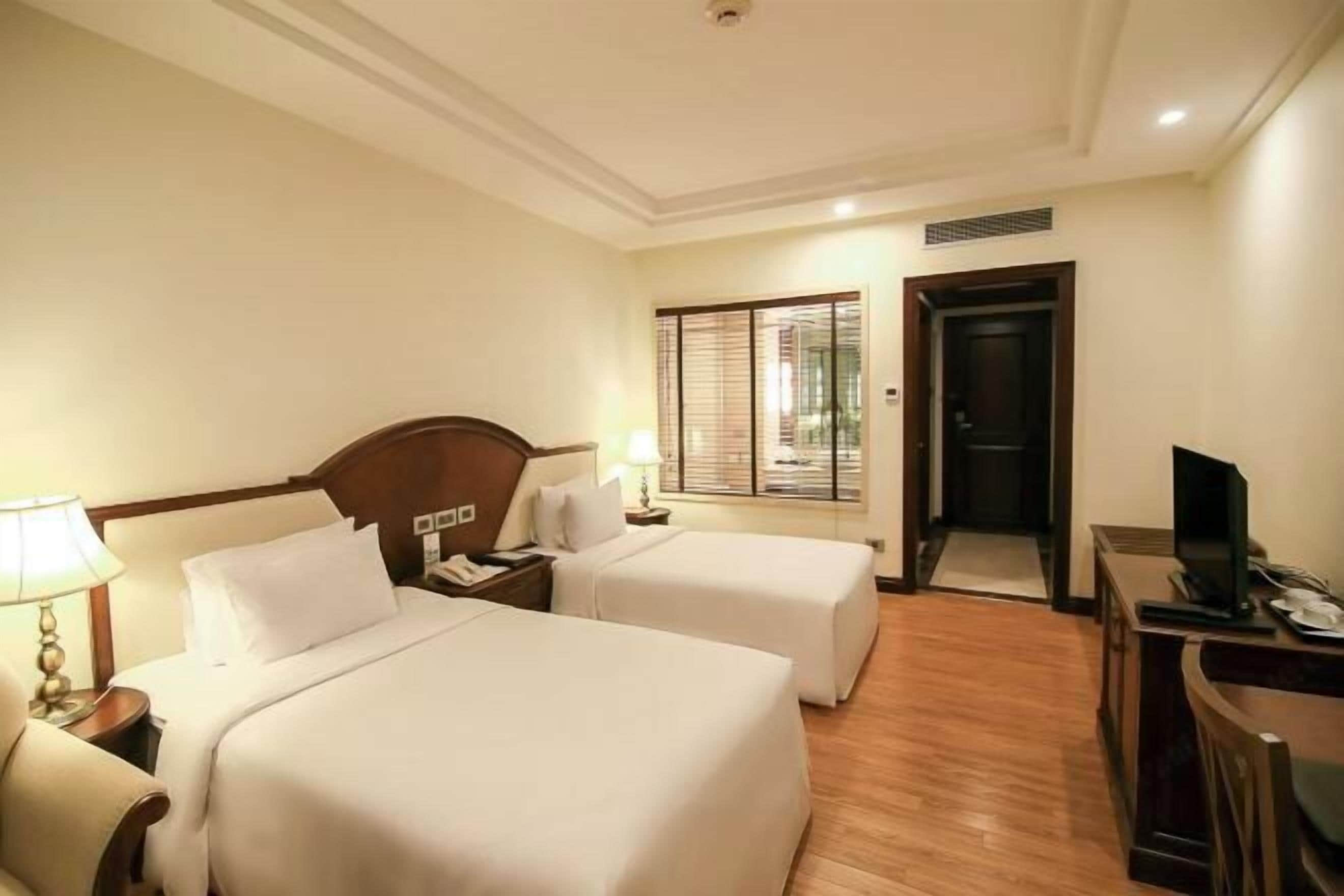 Minibar, in-room safe, desk, blackout curtains