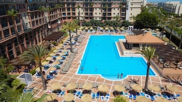 Indoor pool, 2 outdoor pools, pool umbrellas