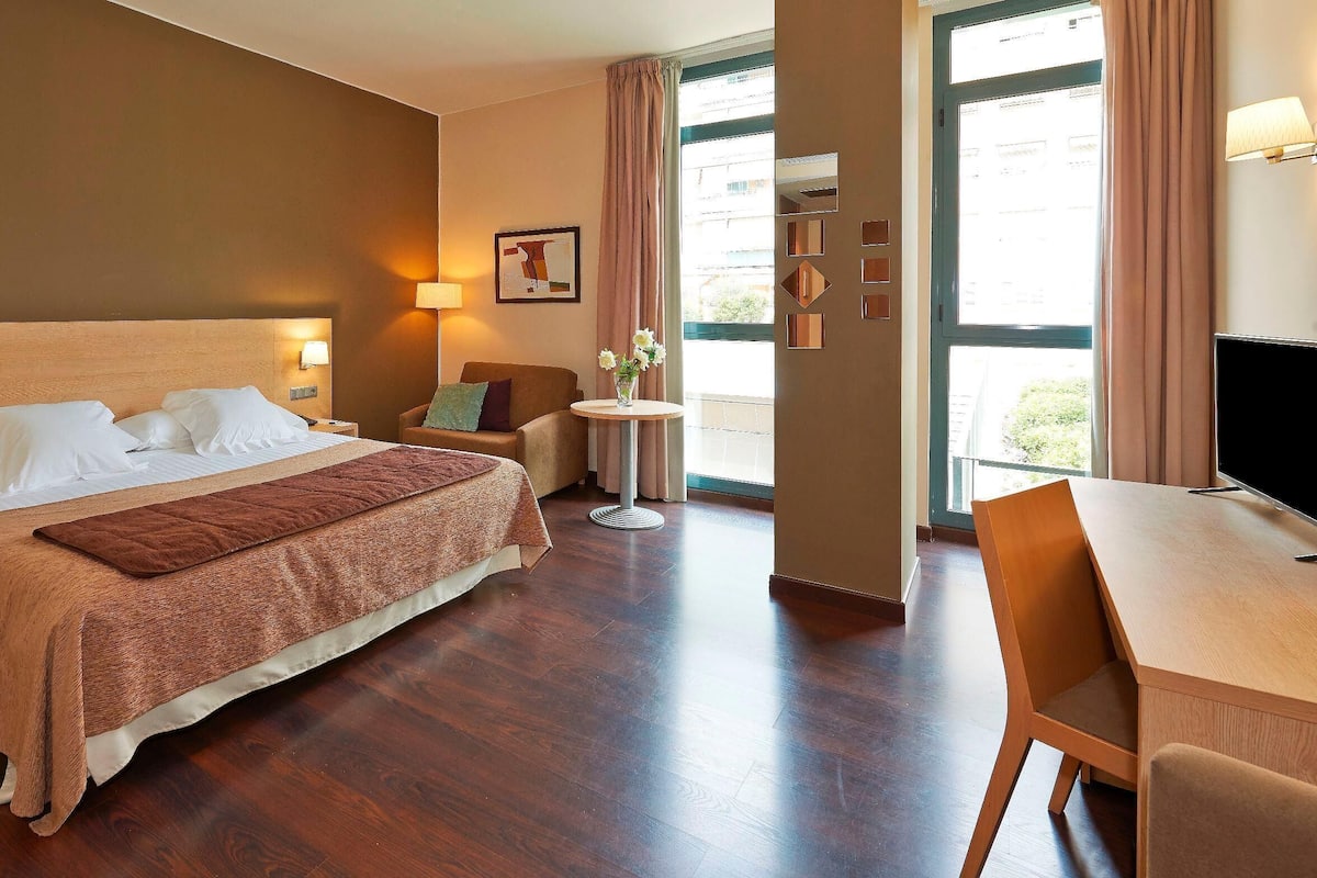 Ropa de cama de alta calidad y minibar