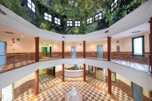 Behandlungsräume für Paare, Sauna, Whirlpool, Thermalbad/Mineralquelle