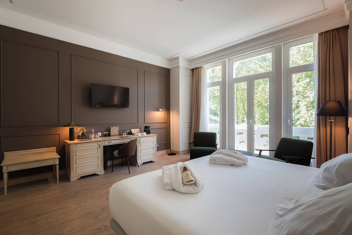 superior double room | 1 bedroom, premium bedding, down duvets, minibar