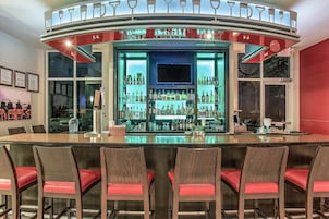 Bar (en la propiedad)