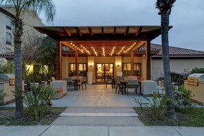 BBQ/picnic area - Homewood Suites by Hilton McAllen (McAllen)