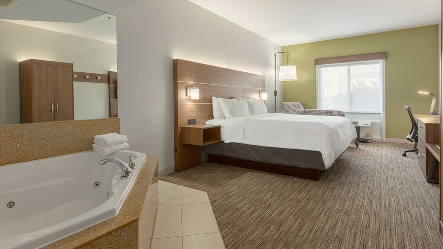 Holiday Inn Express Hotel & Suites Vestal by IHG