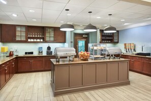 Gratis morgenmadsbuffet hver dag