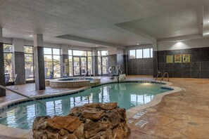 Indoor pool, open 7:00 AM to 10:00 PM, sun loungers - DoubleTree by Hilton Fort Worth Fossil Creek (Fort Worth)