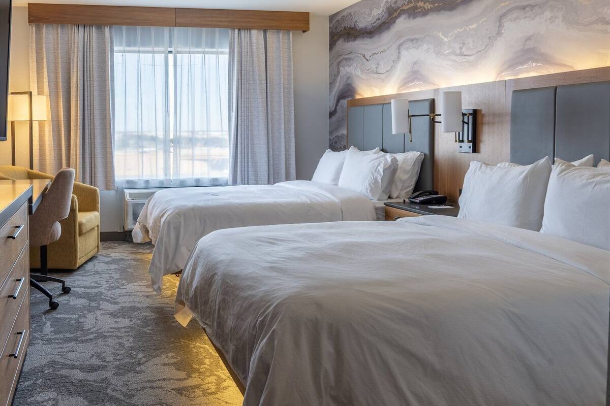 Literie hypoallergénique, surmatelas, coffres-forts dans les chambres