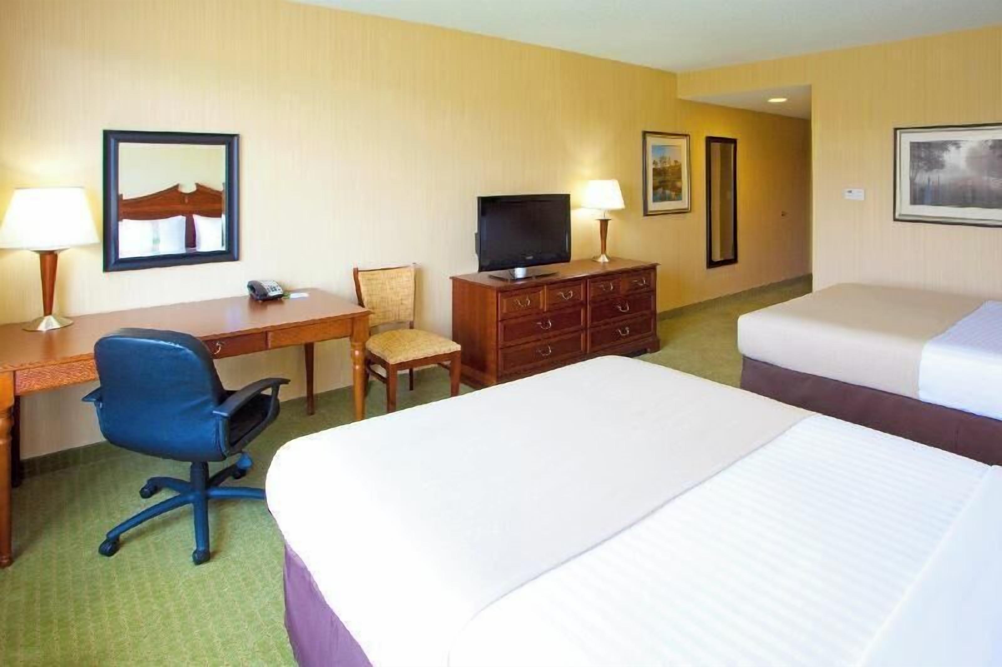 In-room safe, individually decorated, individually furnished, desk