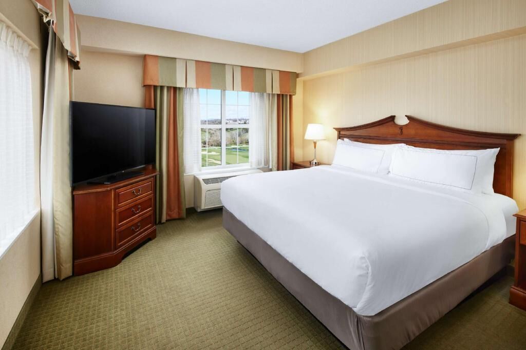 In-room safe, individually decorated, individually furnished, desk