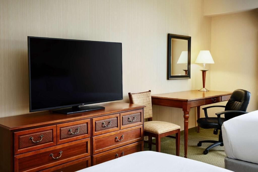 In-room safe, individually decorated, individually furnished, desk