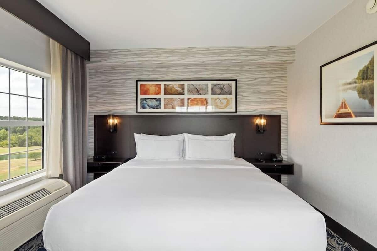In-room safe, individually decorated, individually furnished, desk