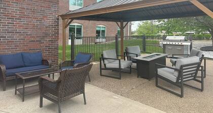 Holiday Inn Express & Suites Lexington Dtwn Area-Keenland by IHG