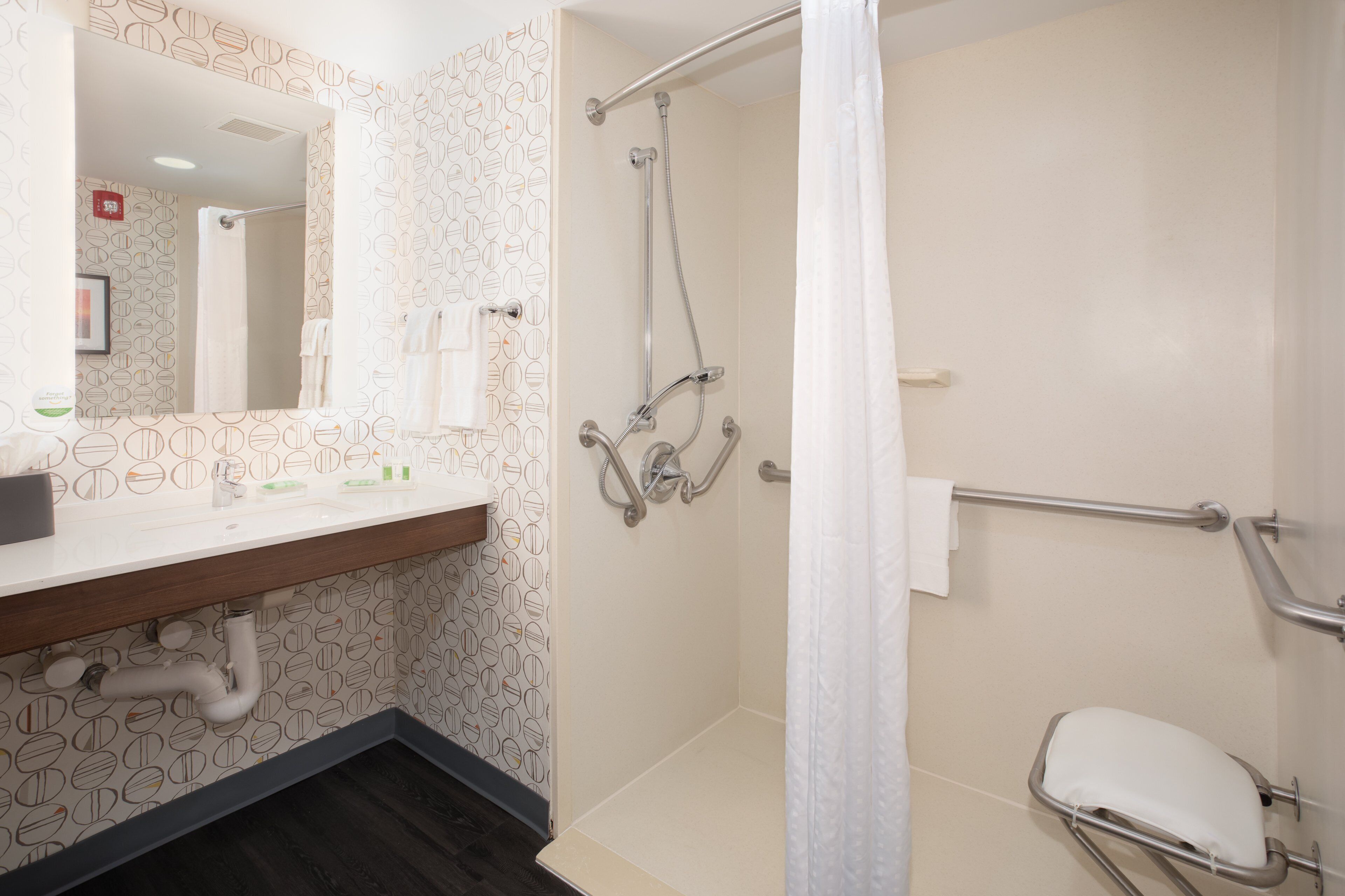 in-room safe, desk, laptop workspace, blackout curtains