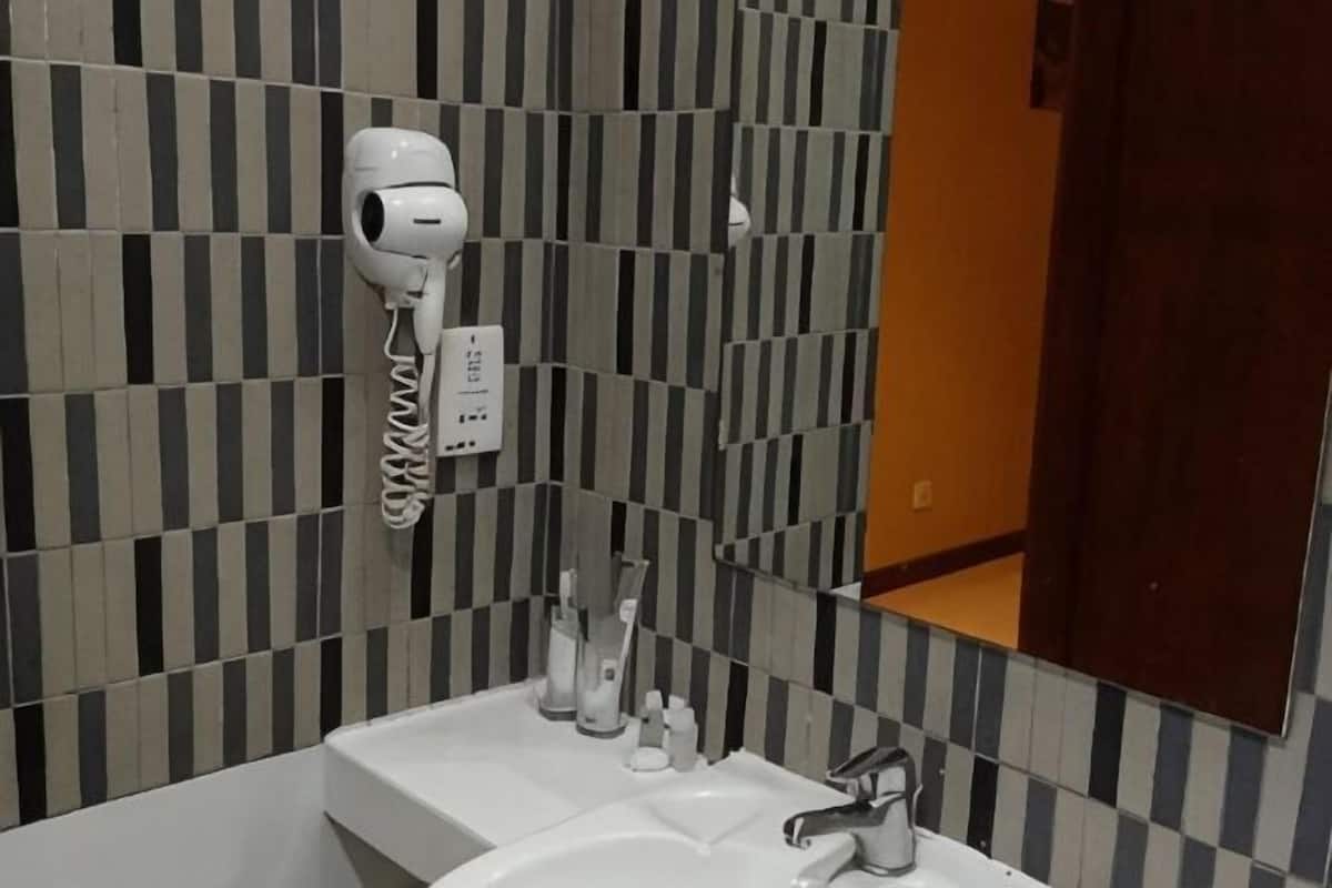 Bathroom | Shower, hair dryer, towels