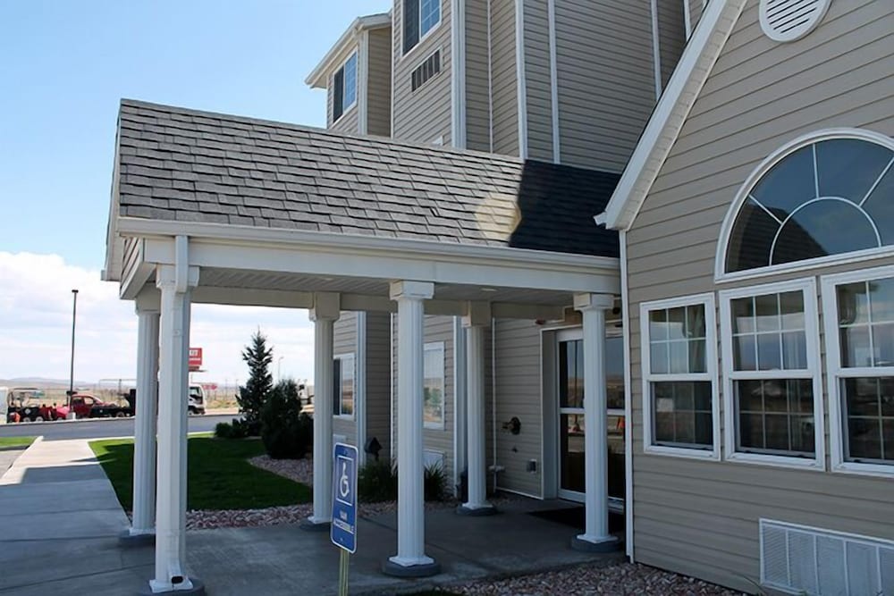 Microtel Inn and Suites by Wyndham Rawlins image