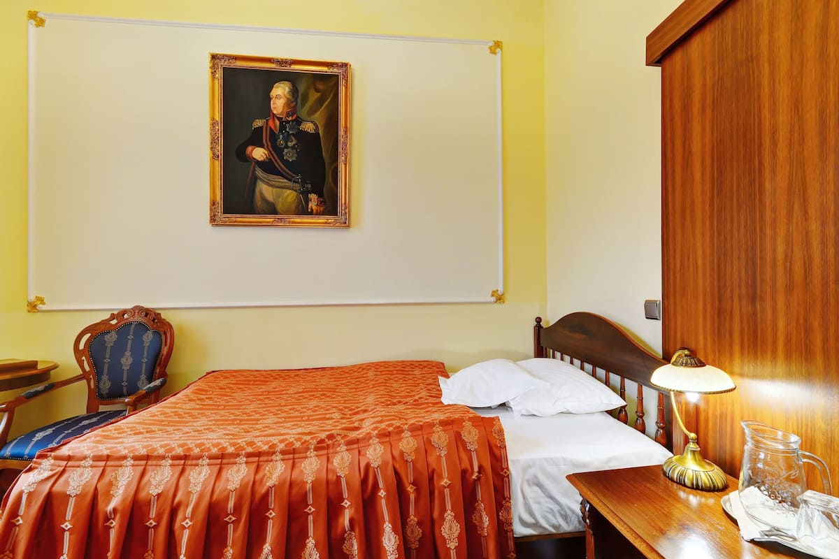 Ropa de cama hipoalergénica y minibar 