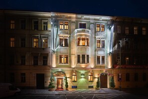 Front of property - General (Prague)