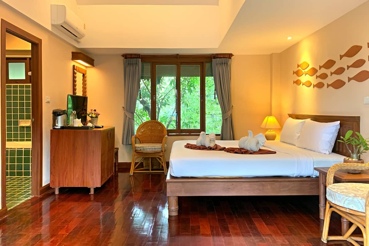 Standard Room | 2 bedrooms, minibar, in-room safe, desk