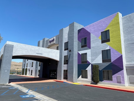 Exterior. Spark by Hilton Yucca Valley Joshua Tree