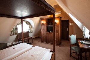 Quarto panorâmico | Frigobar, cofres nos quartos, escrivaninha