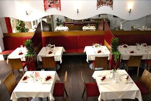 Tägliches inbegriffenes Frühstücksbuffet