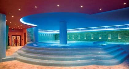 Gold Hotel