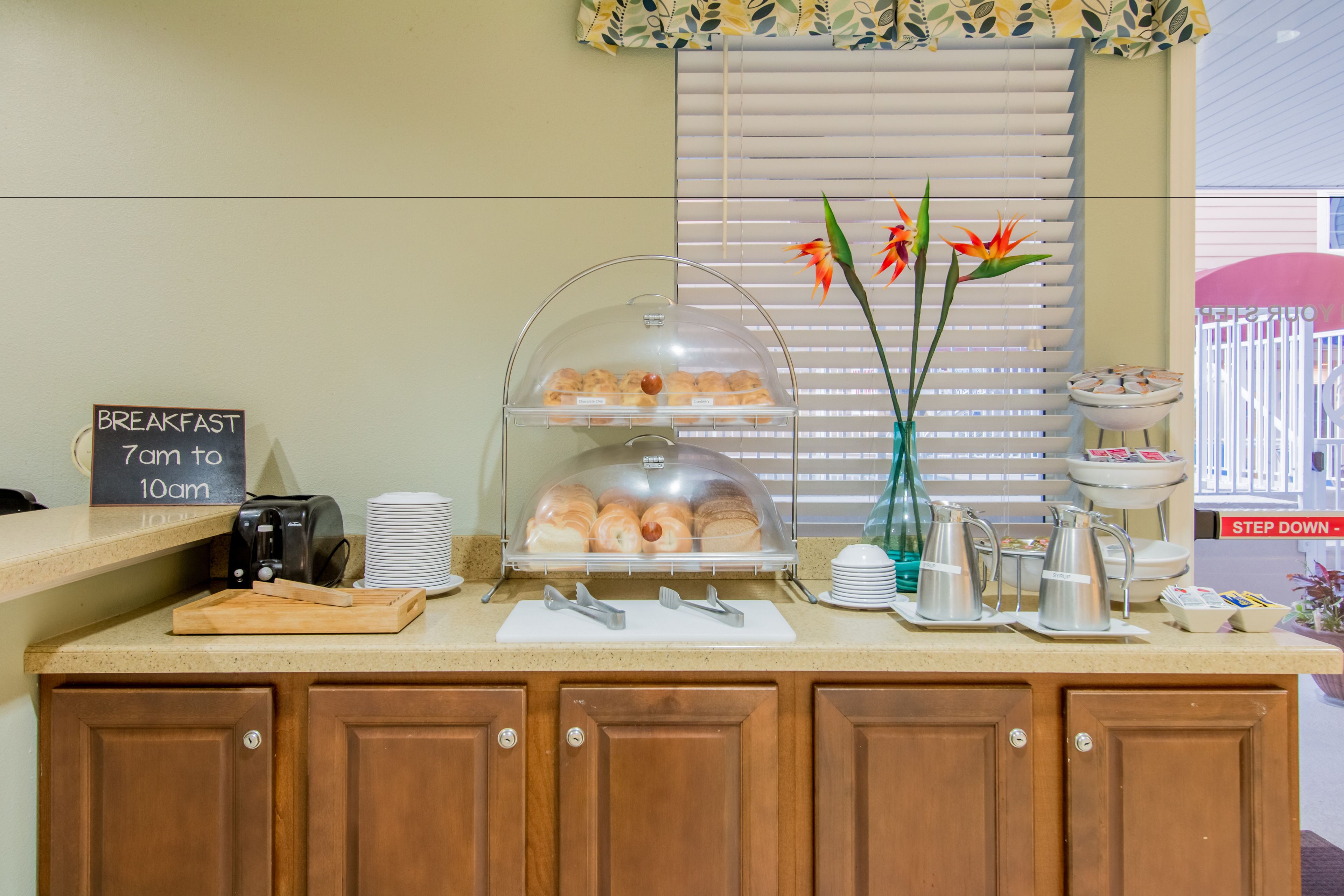 free daily self-service breakfast