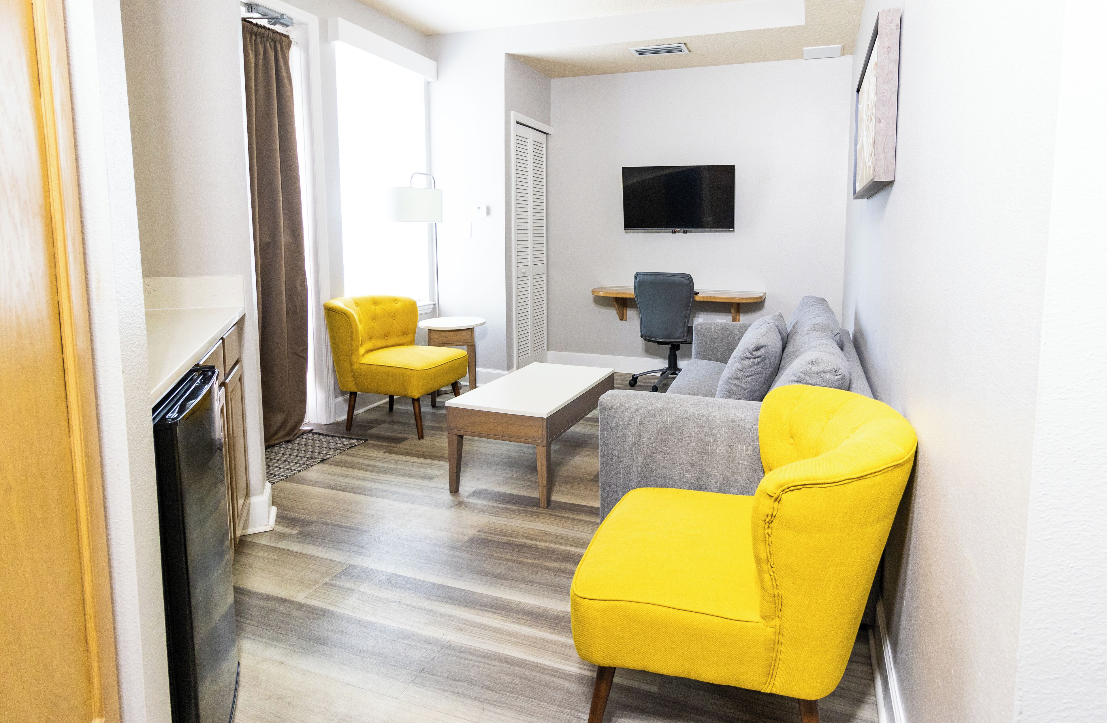 Ground Floor Suite (Pet Friendly) | 熨斗/熨衣板、免费 WiFi、床单